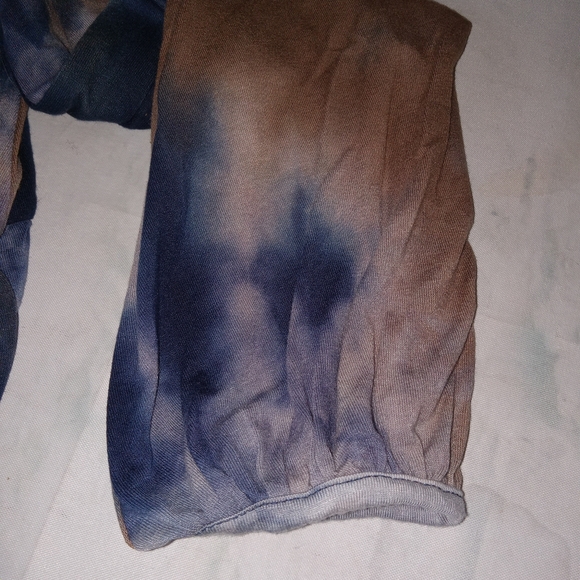 123 Story Tye Dyed Long Sleeve Romper Small - Picture 5 of 10